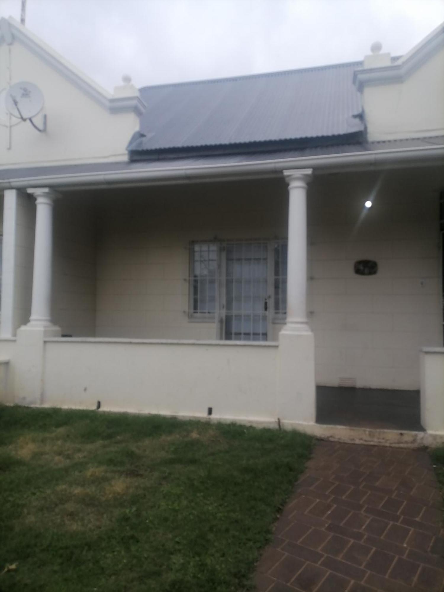 Lisokhanya Guesthouse East London Exterior photo